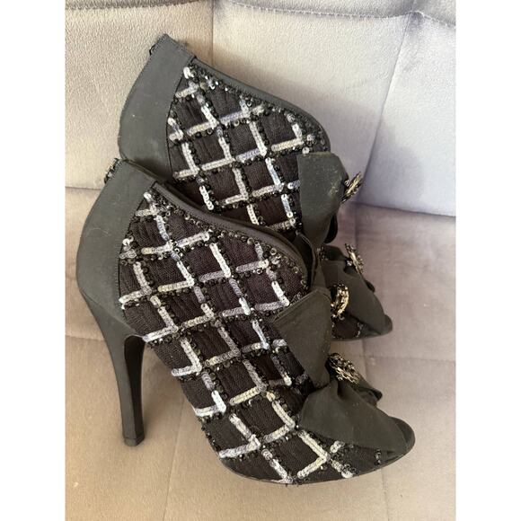Chanel 09P Black Sequin Heels, Size 40 - Picture 5 of 7